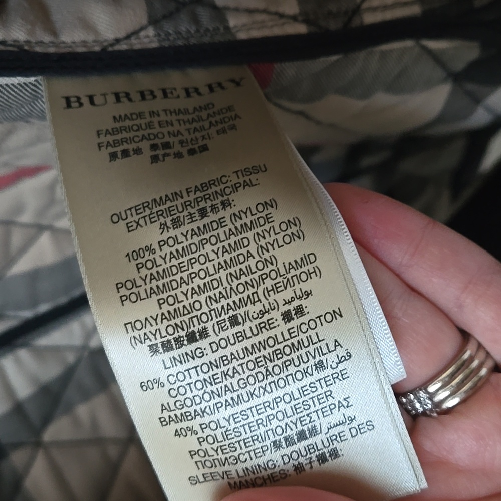 BURBERRY • Men's Black Quilted Lightweight Jacket, Size Medium - Picture 11 of 11